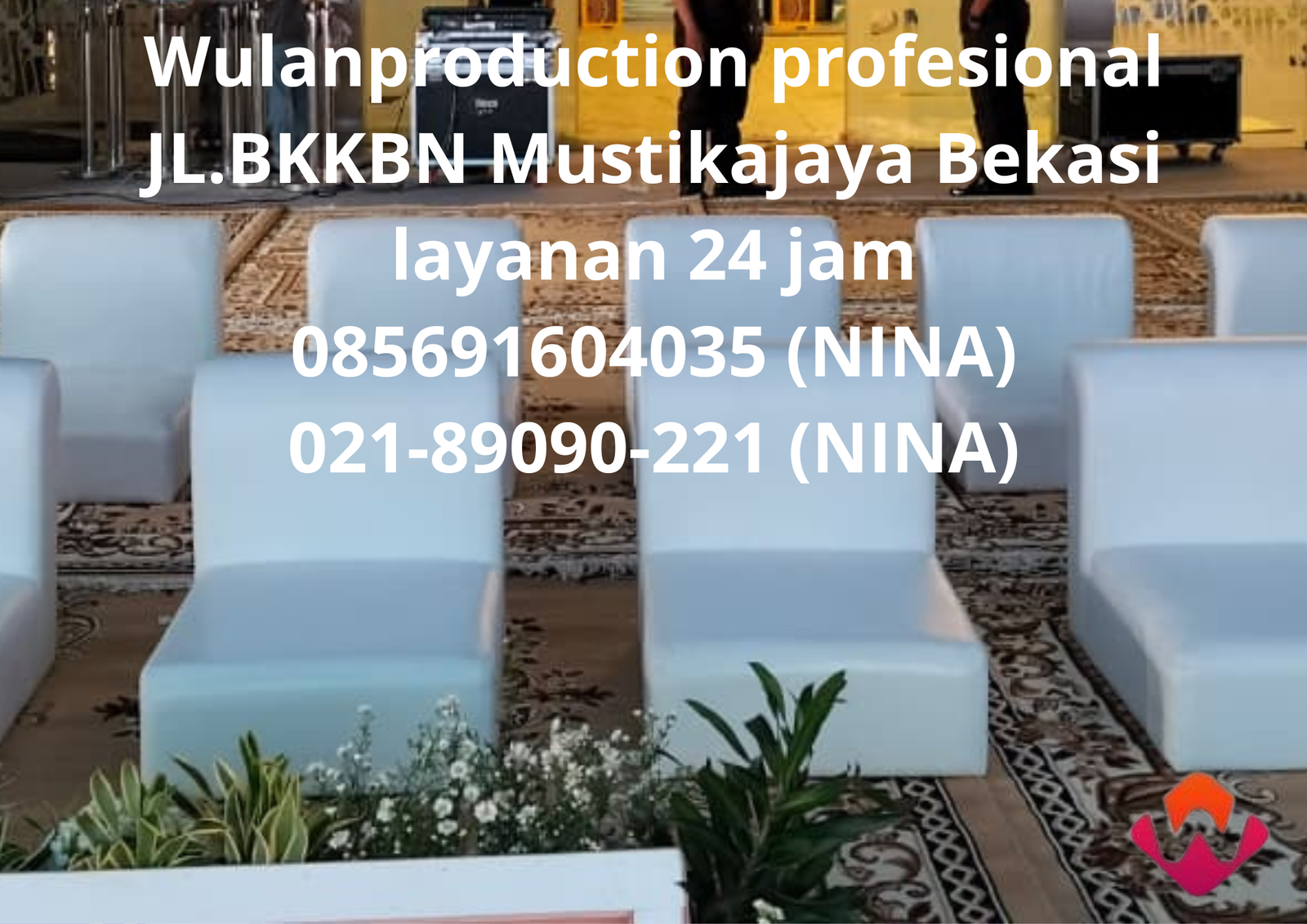 Sewa Sofa Type Lesehan Putih Desain Kotak Area Jakarta